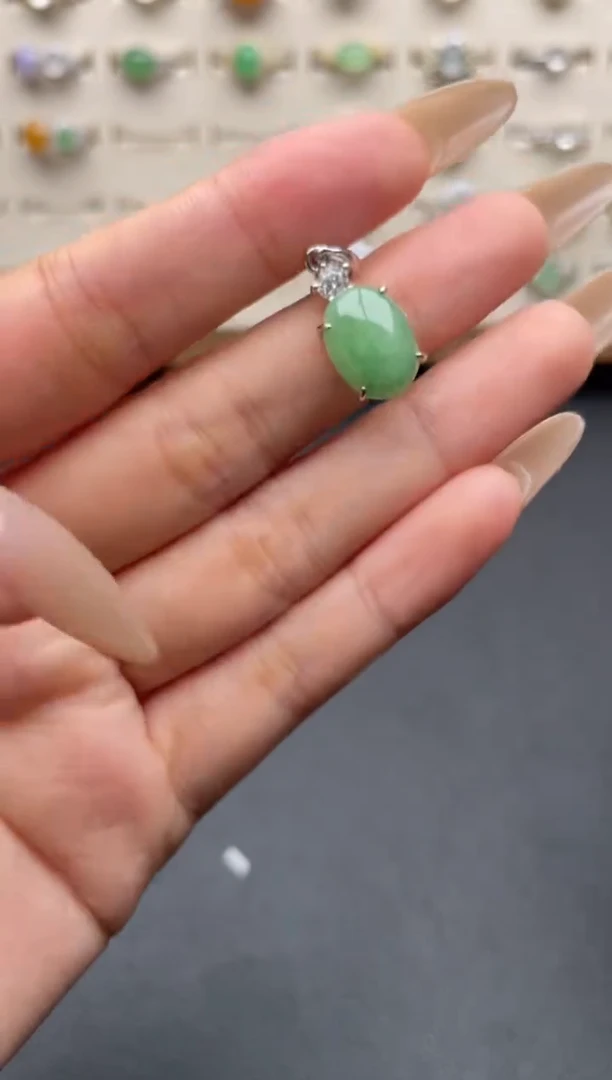 未镶嵌戒指翡翠一物一证一礼盒