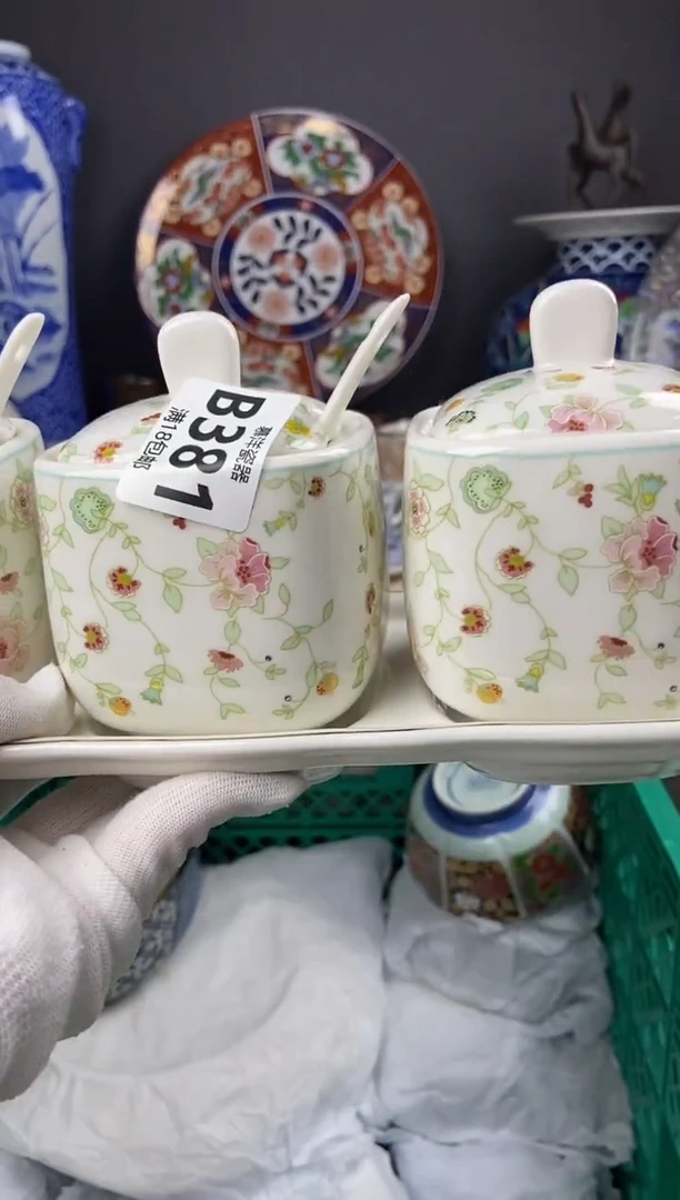 点关注两灯牌，满18包邮，感谢