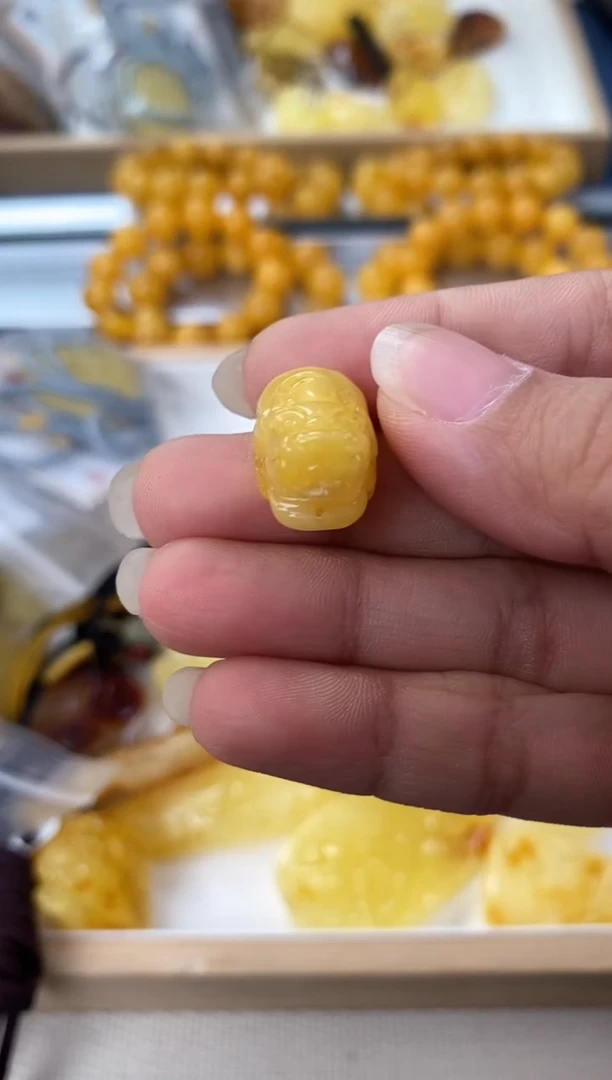 未镶嵌琥珀裸石天然琥珀蜜蜡