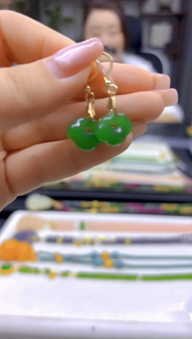 和田玉（碧玉）14K金镶嵌耳坠E859