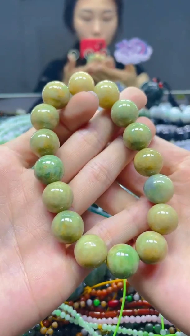 颈饰未镶嵌翡翠13MM/Q/翡翠A货，一件也是批发价