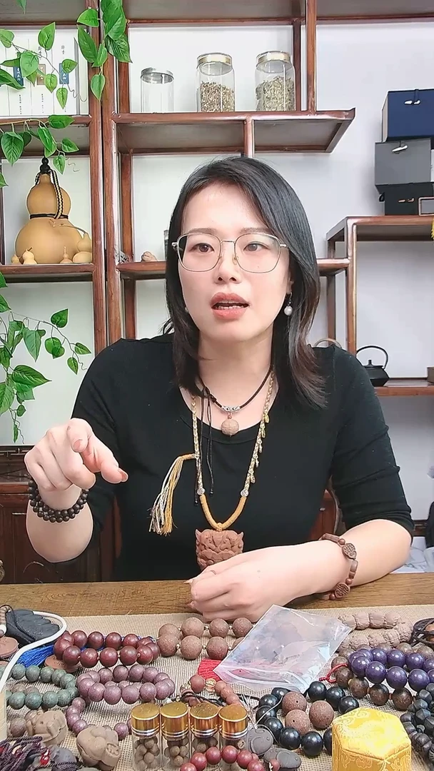 泥塑朱sha大四合的手串