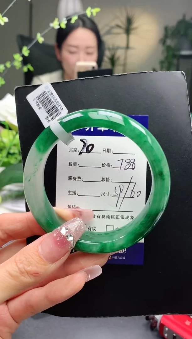 【闪购商品】石英质玉手镯未镶嵌序号90圈口59+