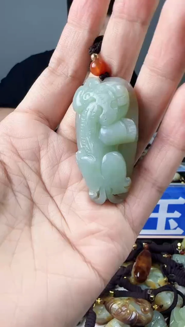 和田玉未镶嵌颈饰1