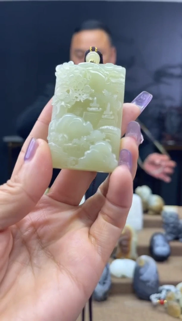 颈饰未镶嵌和田玉1