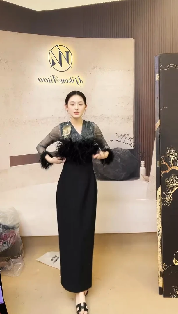 黑色毛毛抹胸裙-S码