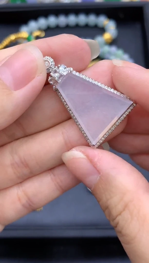 颈饰18K金镶嵌翡翠537-中国好珍宝