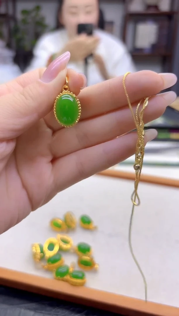 吊坠(赠链)14K金镶嵌和田玉DIY款D313