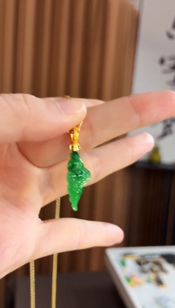 吊坠(不含链)18K金镶嵌翡翠吊坠