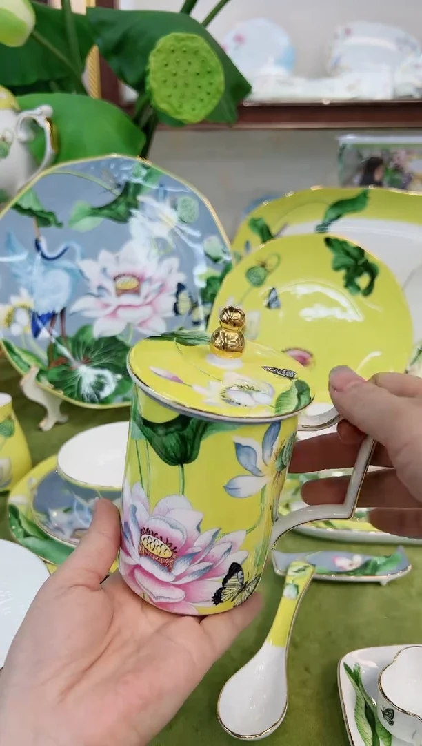 【闪购商品】骨瓷盖杯·