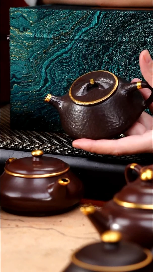 茶壶紫砂四号井茄皮紫泥描金锤纹石瓢140cc