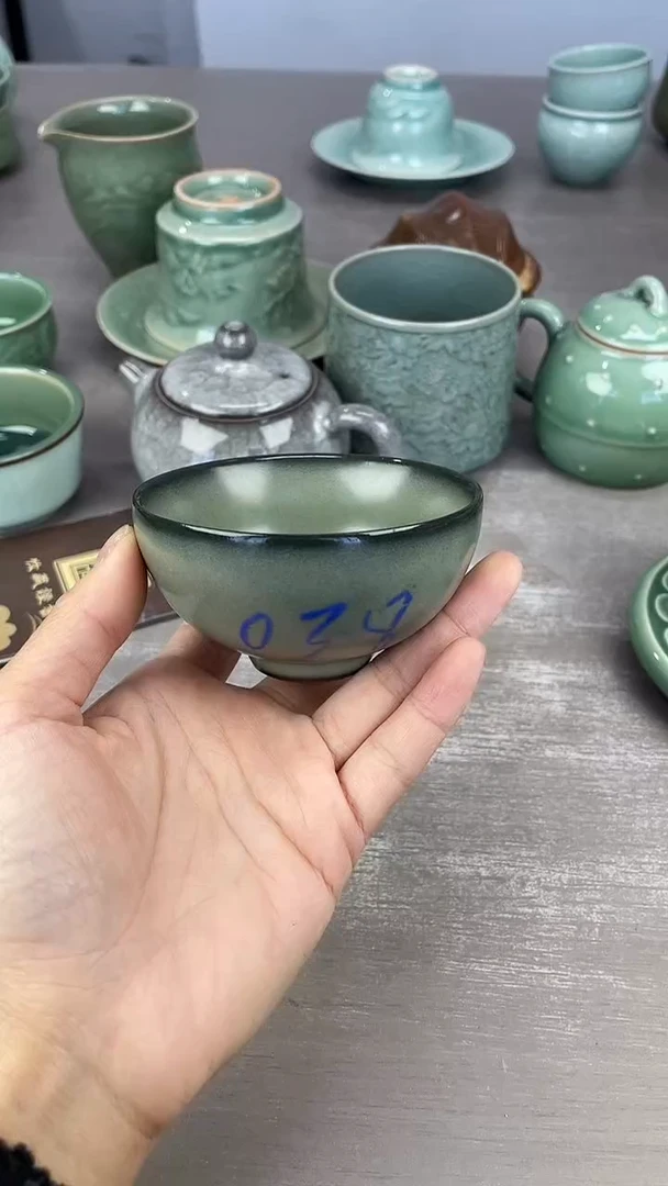 青瓷仓储福利清仓038