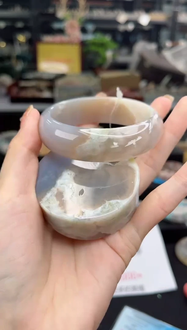 【闪购商品】石英质玉手镯未镶嵌58圈口（赠品镯心）3536149