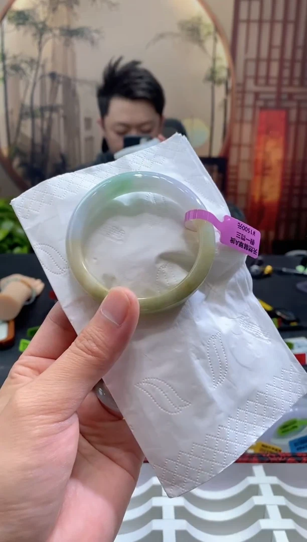未镶嵌手镯翡翠000084677