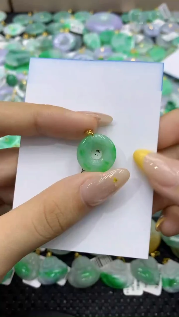 颈饰18K金镶嵌翡翠天然缅甸翡翠A货