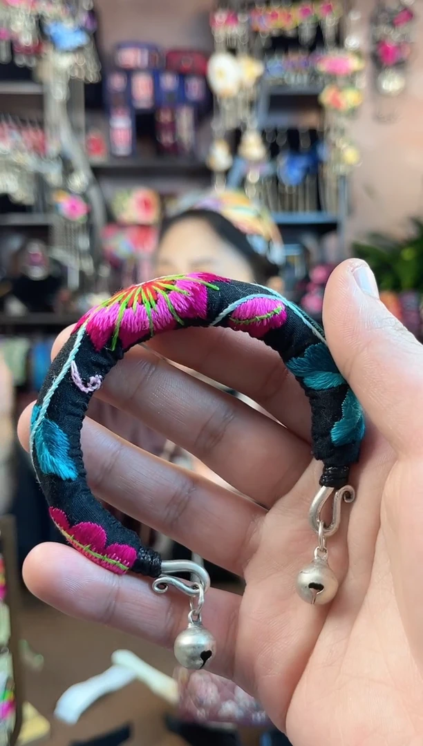 织绣民族风手工非遗老绣饰品667