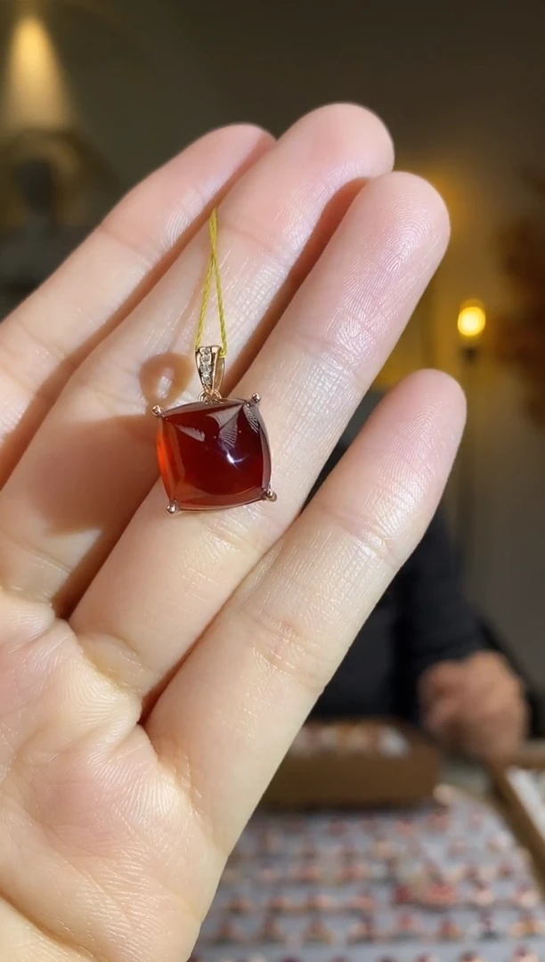 银S925镶嵌颈饰石榴石颈饰