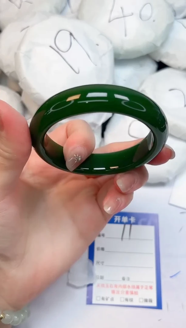 未镶嵌手镯石英质玉11/5657