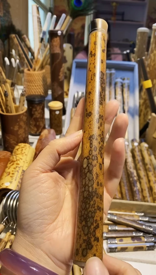 上拍老梅鹿竹精品凸花香筒一个