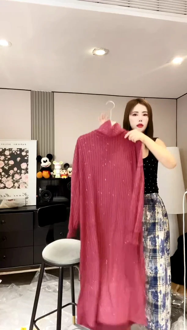 红色坑条裙