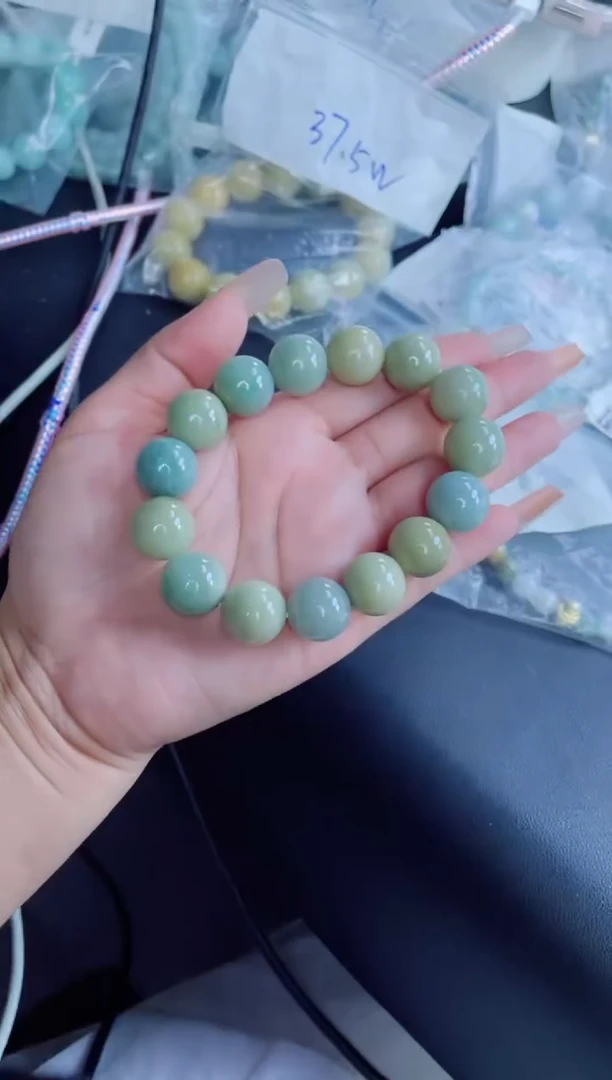 定制翡翠未镶嵌珠串