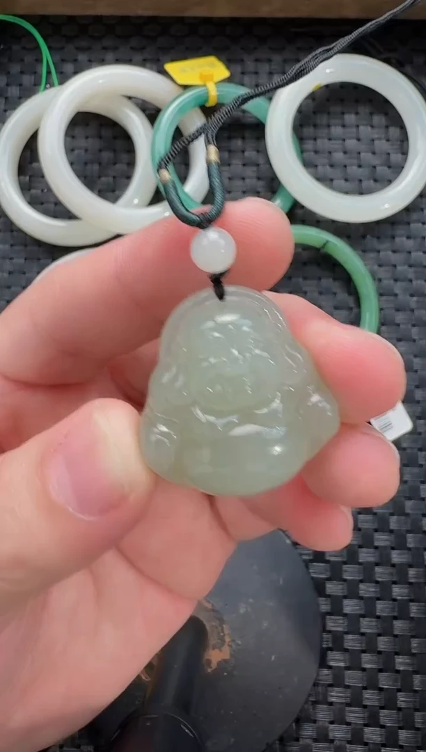 颈饰未镶嵌和田玉佛公