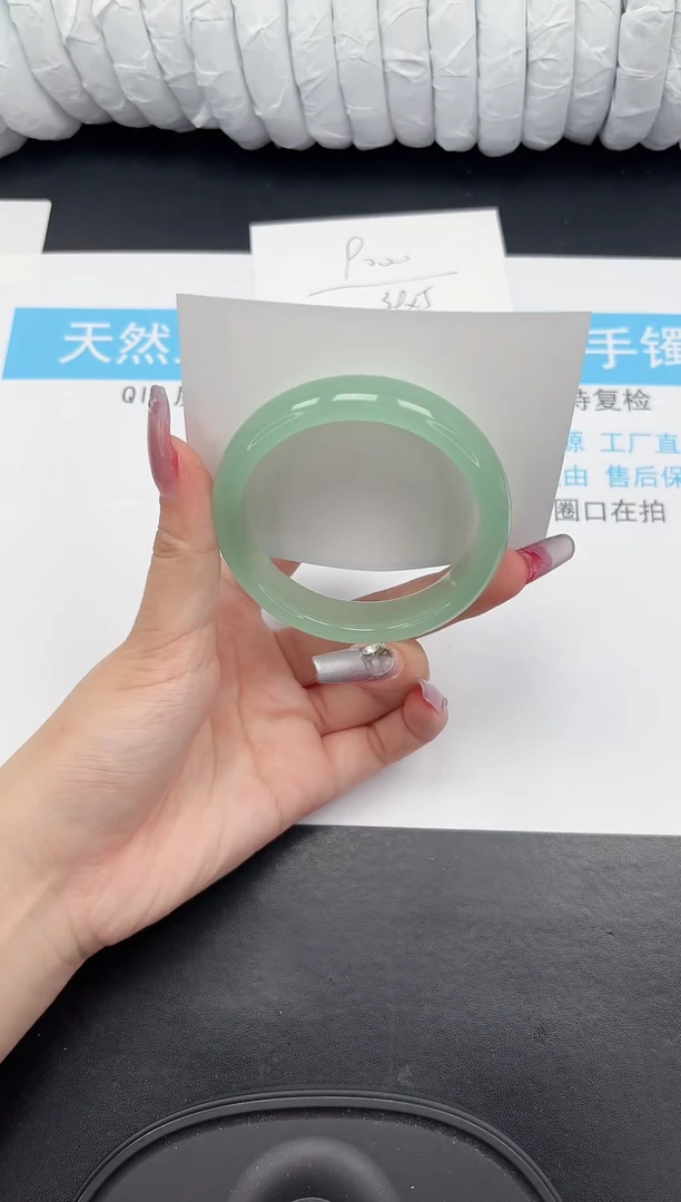 【闪购商品】石英质玉手镯未镶嵌128*-60.2