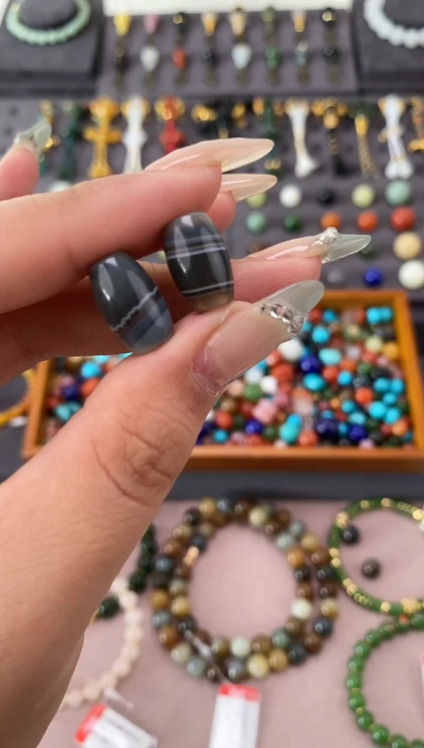 未镶嵌车挂玛瑙/玉髓顶珠多样性发货拍一发一