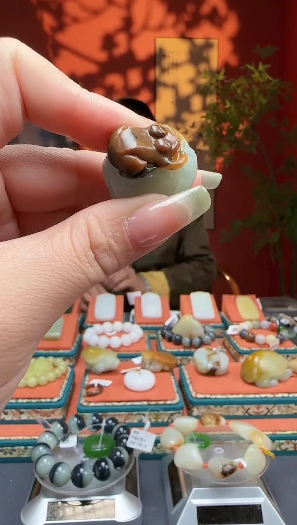 【闪购商品】和田玉吊坠未镶嵌吊坠23克