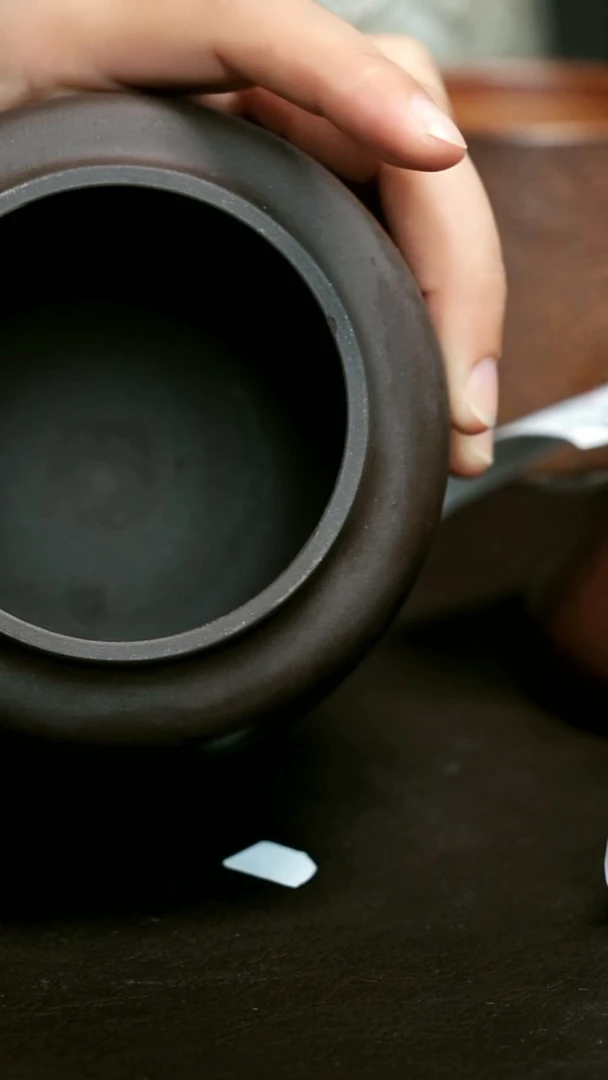 宜兴紫砂 紫泥茶叶罐