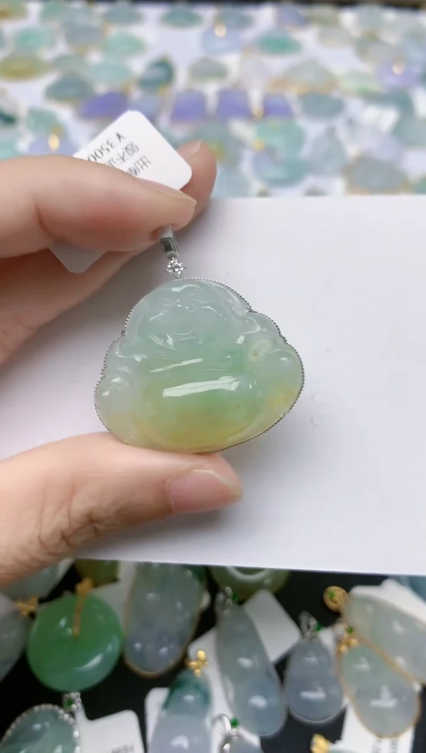 翡翠18K金镶嵌颈饰天然缅甸A货翡翠