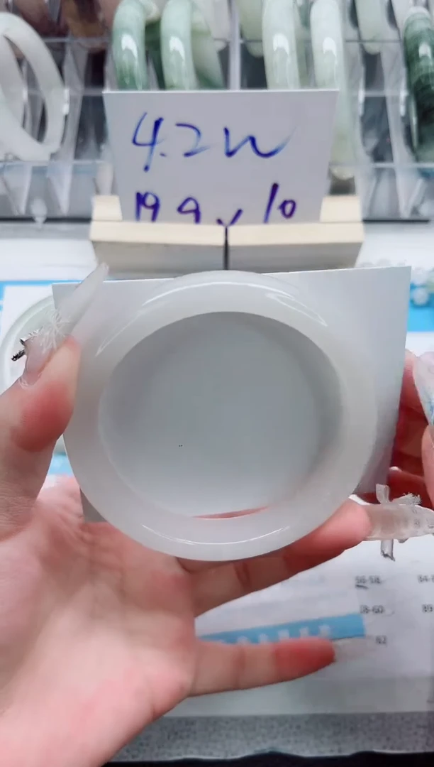 【闪购商品】石英质玉手镯未镶嵌A128-64.7