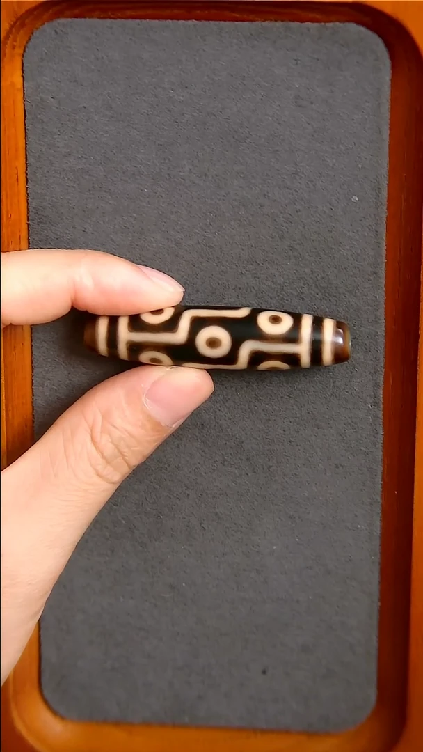 未镶嵌玛瑙/玉髓珠宝半成品上肯九眼天珠13*54微瑕