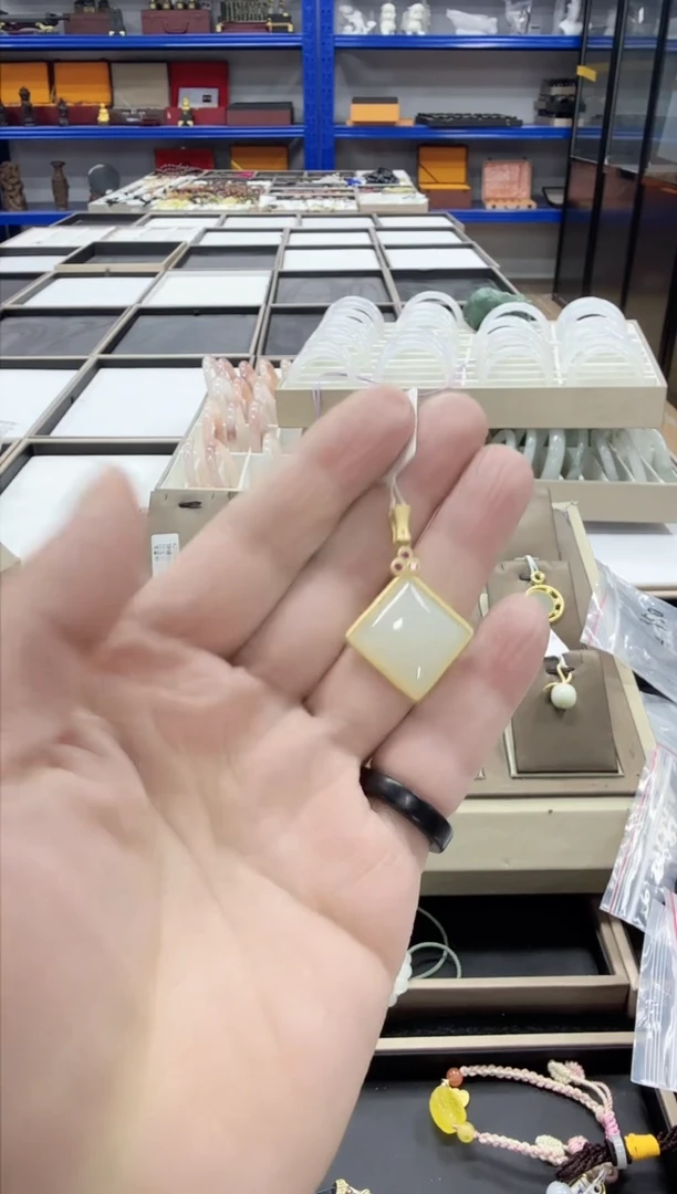 【闪购商品】和田玉颈饰未镶嵌和田玉小吊坠