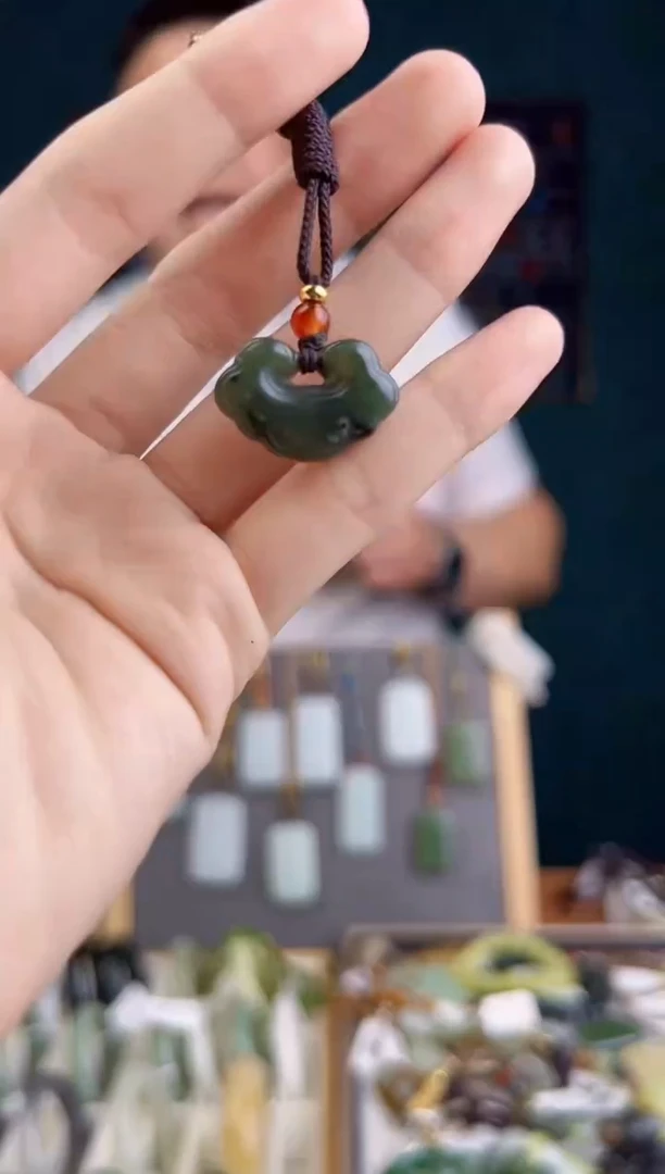 和田玉未镶嵌颈饰 多样性发货 拍一单发一个