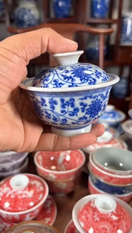 柴窑青花缠枝莲两才盖碗