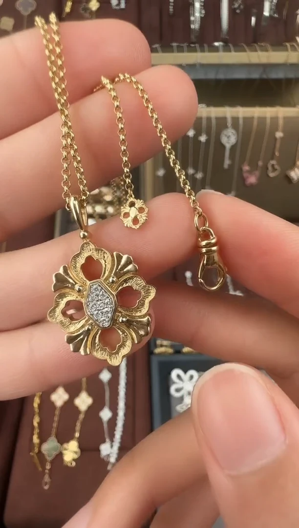 【闪购商品】钻石项链18K金镶嵌镂空布布项链【9克多】