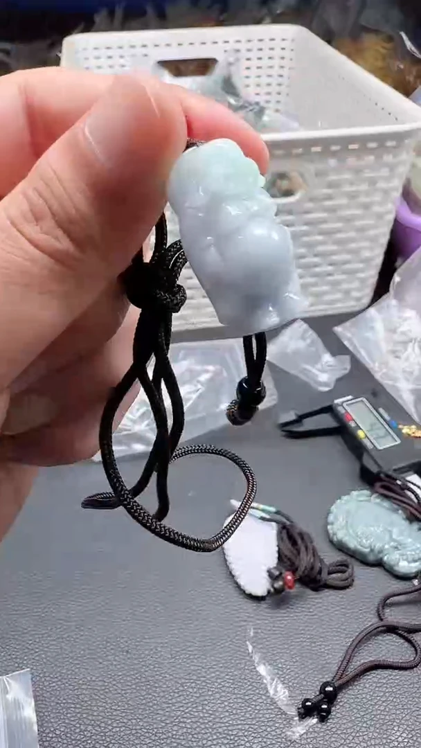 翡翠未镶嵌颈饰100