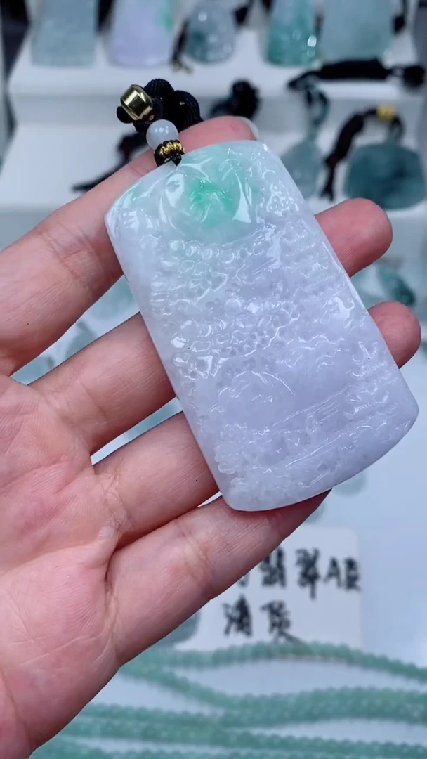 颈饰未镶嵌翡翠吊坠