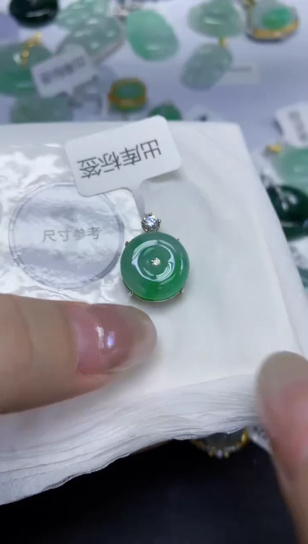 颈饰未镶嵌翡翠天然缅甸翡翠A货多样性发一件