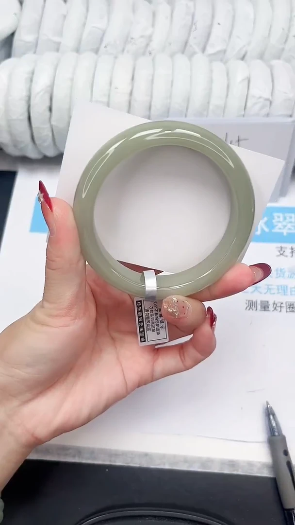 未镶嵌手镯石英质玉184-60.8D