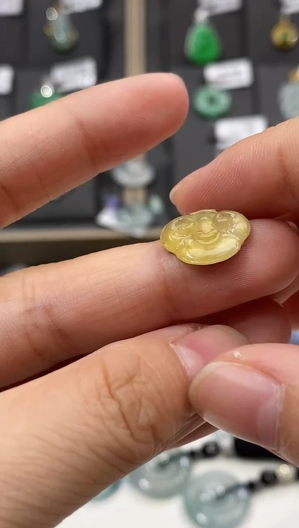 颈饰未镶嵌翡翠如意