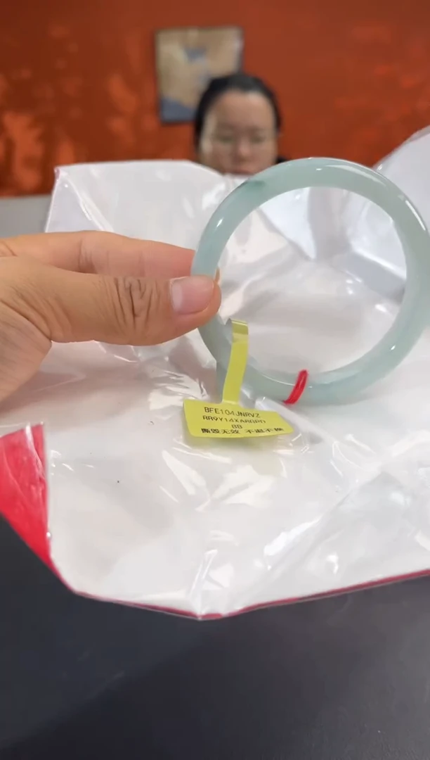 未镶嵌手镯翡翠2