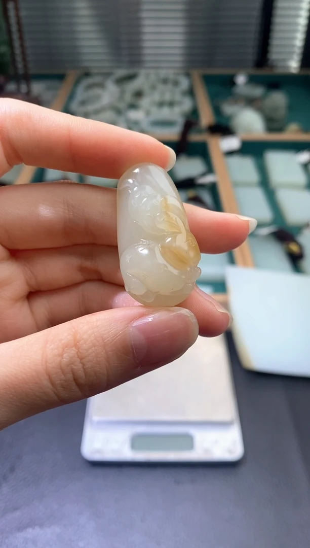 吊坠(不含链)未镶嵌和田玉且末料兔吊坠