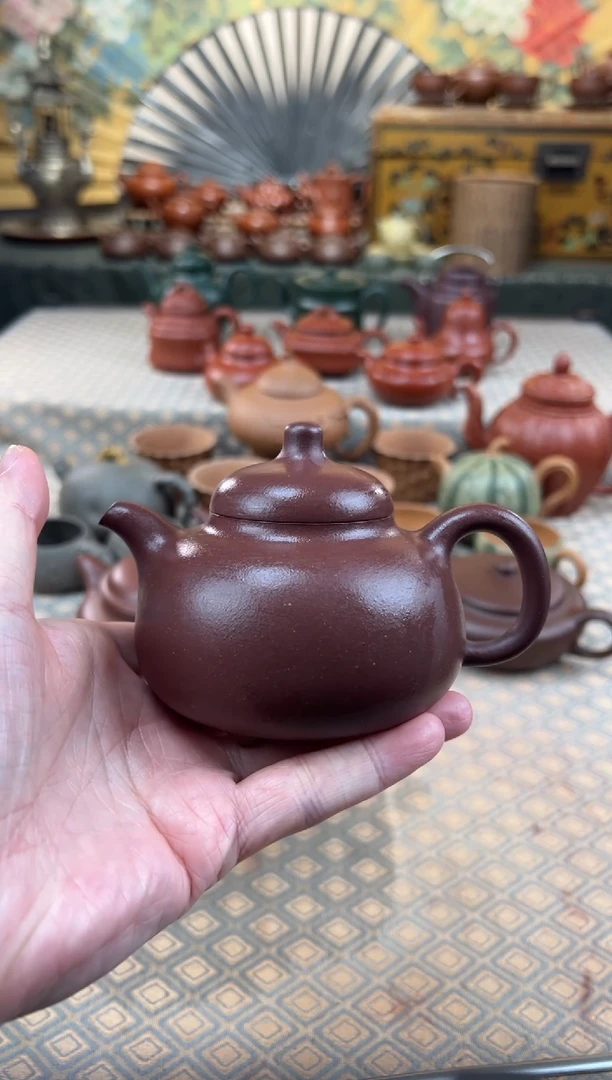 茶壶紫砂底槽清三足乳鼎壶230CC