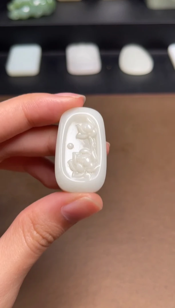 和田玉未镶嵌颈饰25