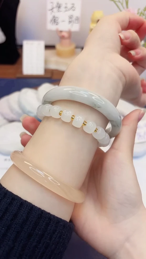 【闪购商品】石英质玉手镯未镶嵌437-天山翠-圈口