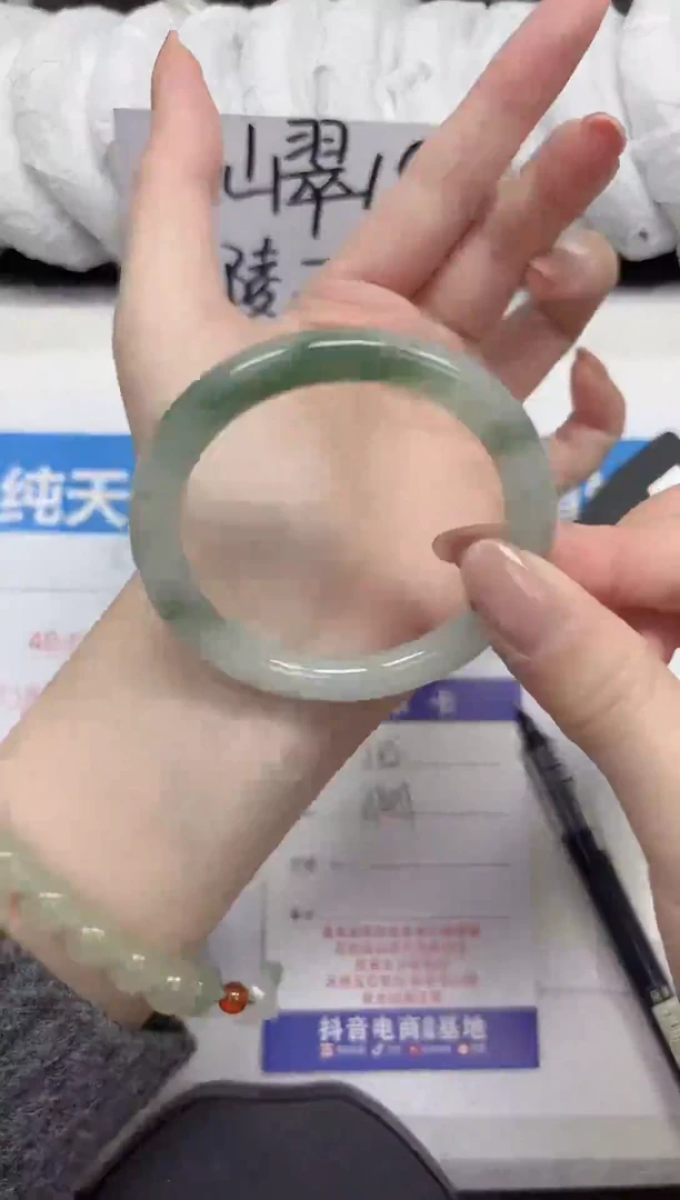未镶嵌手镯石英质玉A123-50.51