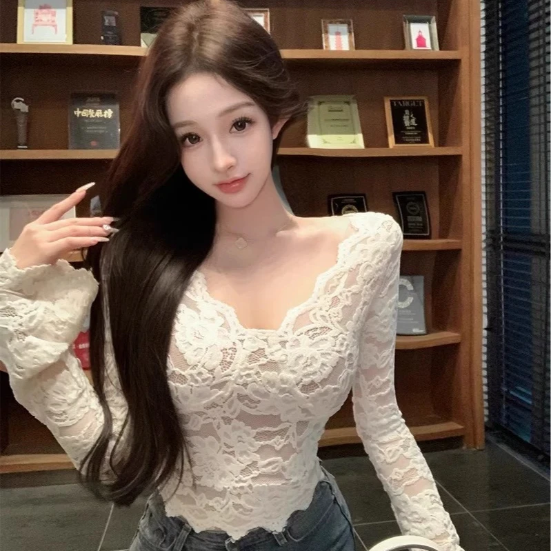 纯欲辣妹性感显胸v领上衣女秋冬显身材加绒蕾丝打底衫内搭可外穿