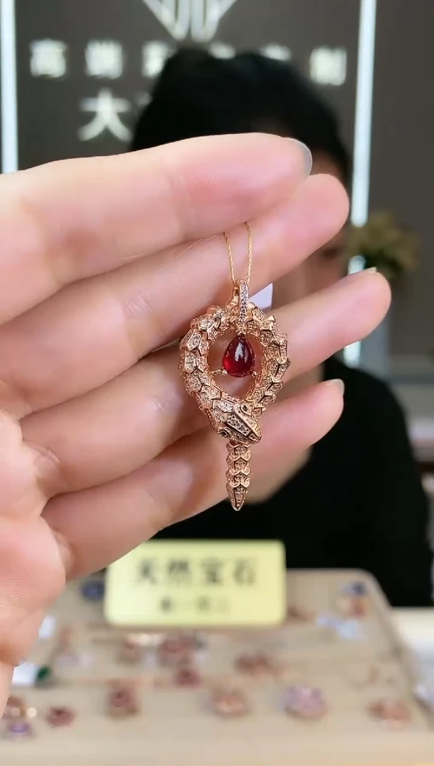 【闪购商品】红宝石颈饰银S925镶嵌颈饰